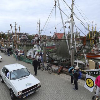 Hamburg-Berlin-Klassik 2018: Im Hafen von Neuharlingersiel. Foto: Auto-Medienportal.Net/Sonntag